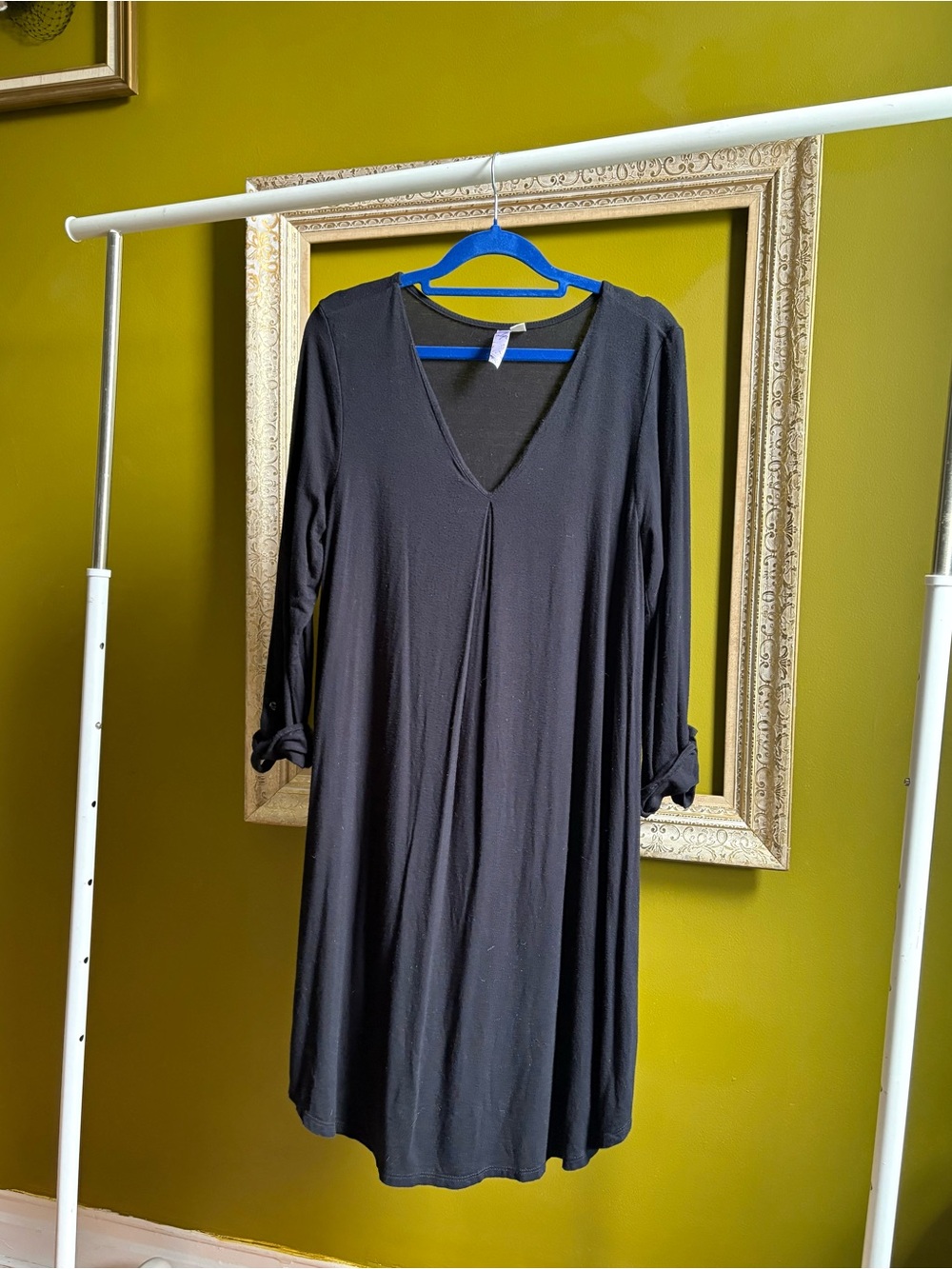 Alya by Andrea Alvarado, L, NWOT, Black V-Neck Long Sleeve Swing Dress